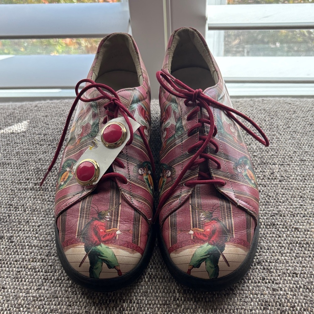 Vintage ICON Multicolor Patterned Women's Sneakers - Picture 10 of 10